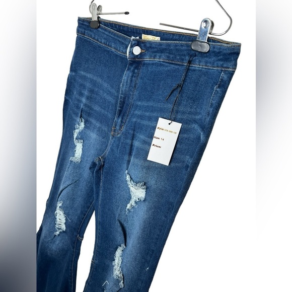 Home Folk Dallas Distressed Women’s Dark Wash Blues Flare Jeans - Picture 5 of 12